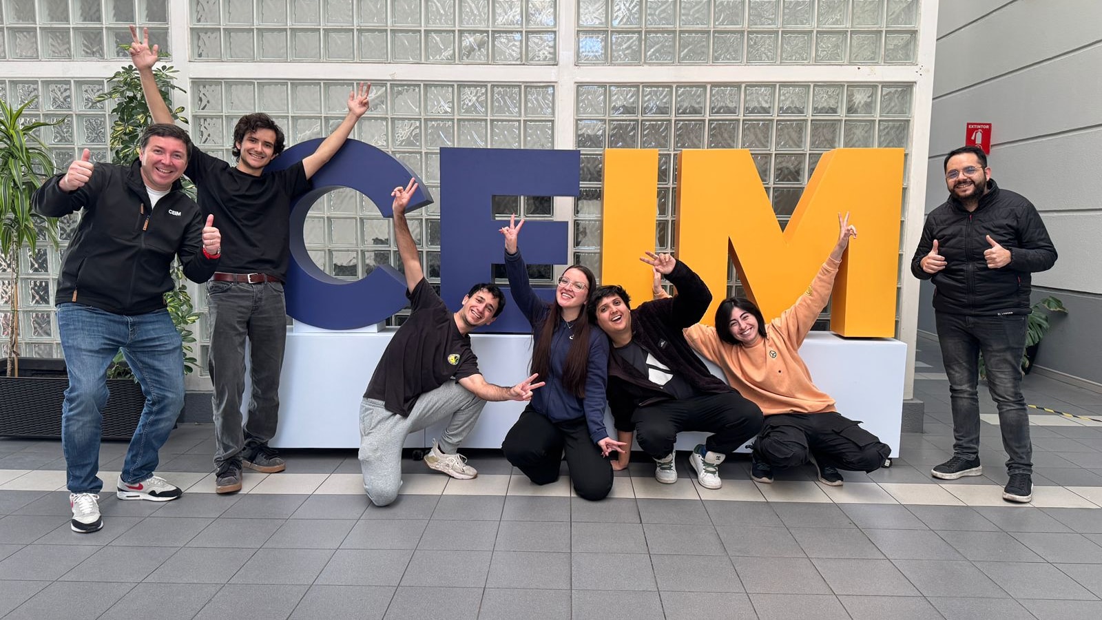 Talento joven y nuevas ideas llegan a CEIM: estudiantes de la UA comienzan un desafío de innovación aplicada como parte de IngeniumLab