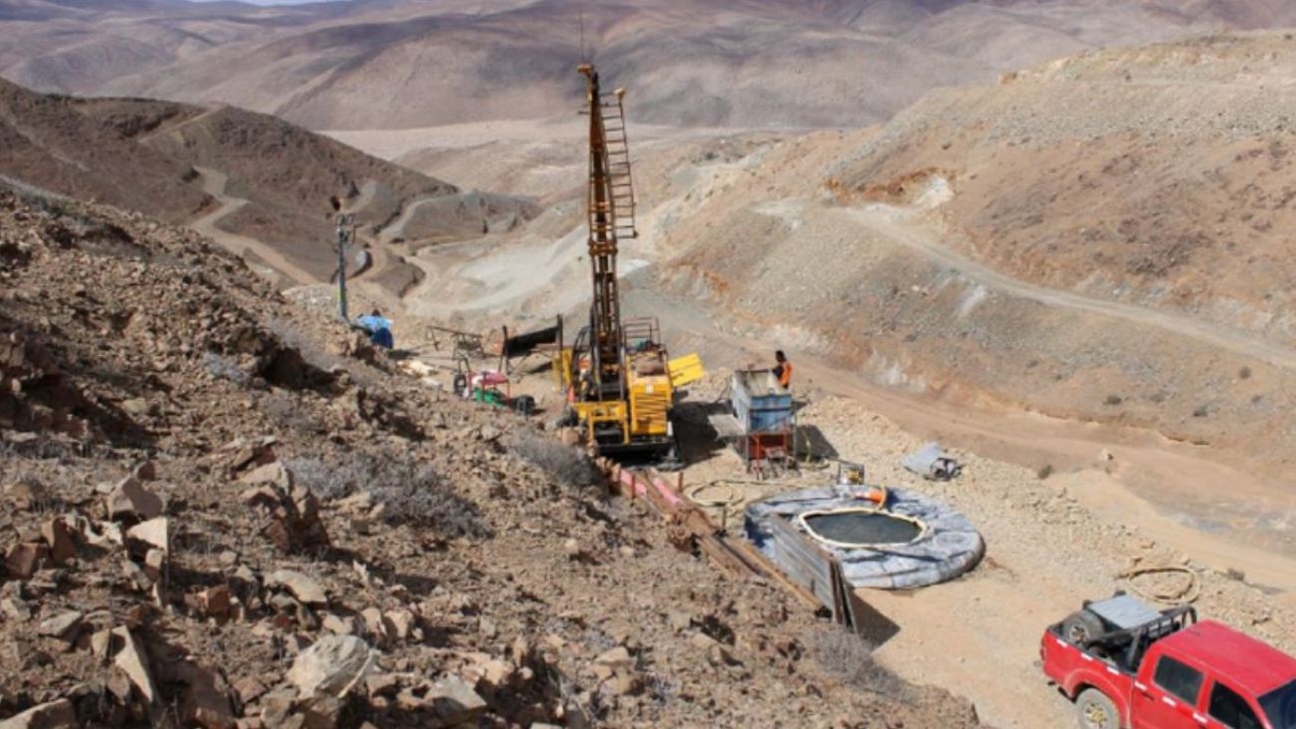 Tesoro Gold inicia Estudio de Impacto Ambiental para nueva mina de oro en Atacama, avanzando en el proceso de permisos