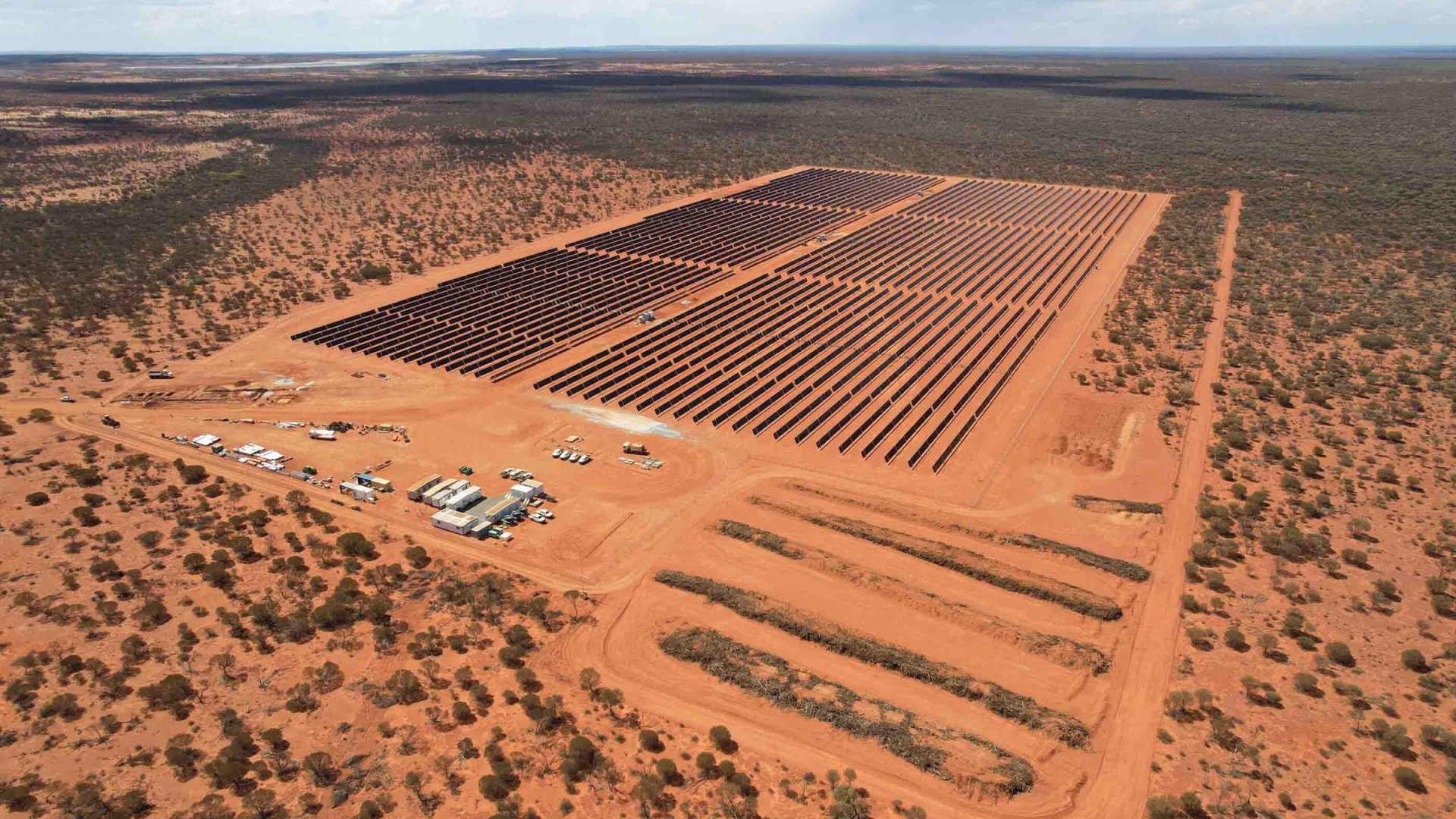 BHP desarrollará 110 MW solares y 540 MWh de almacenamiento en Escondida