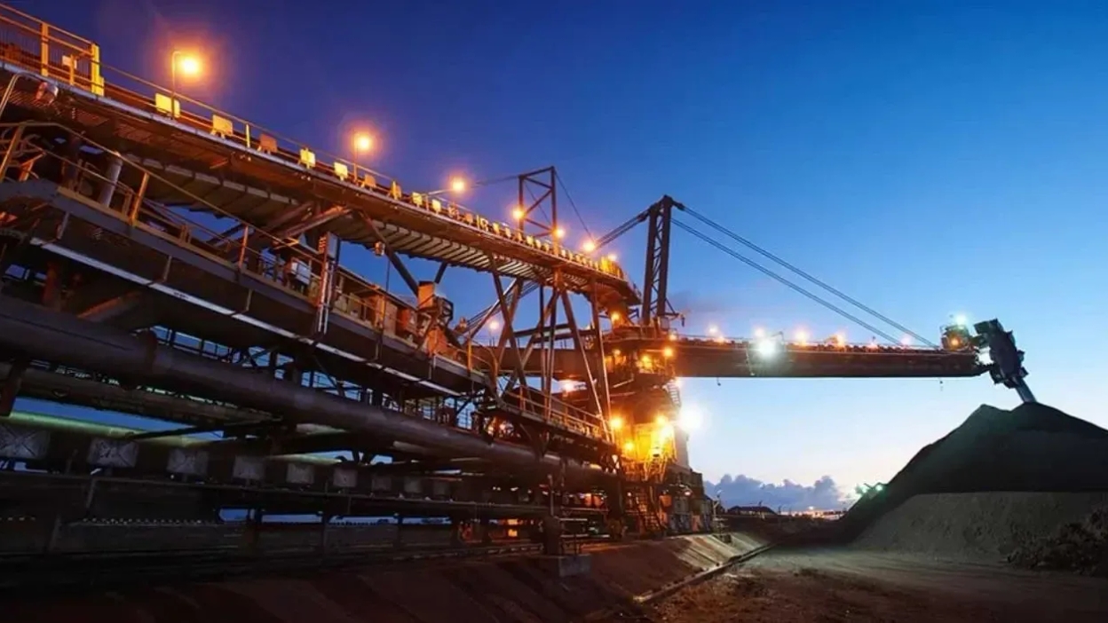 Top 50 mineras: capitalización global sube US$250.000 millones pese a tensión con Irán