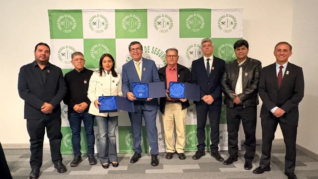 Trabajadores de Cosayach son reconocidos por CORESEMIN Tarapacá