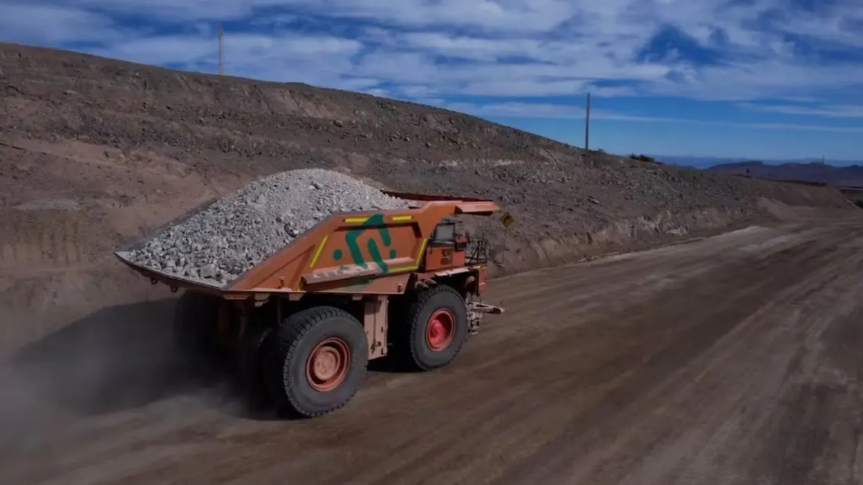Trama bielorrusa: millonario juicio entre Codelco y Movitec se enreda por designación de nuevo árbitro