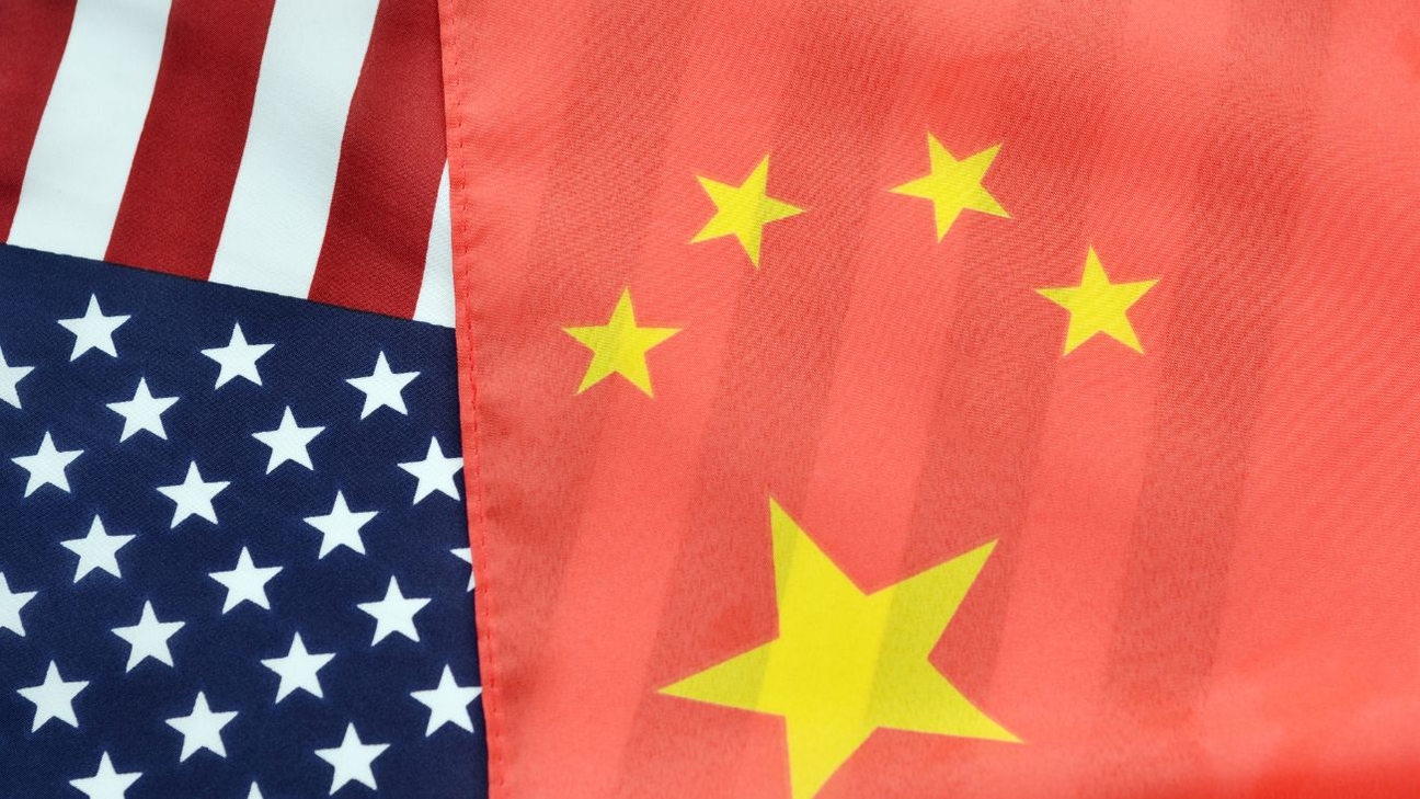 Trump intensifica guerra comercial: impone arancel del 104% a China que responde con un 84% a productos estadounidenses