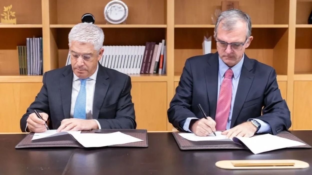 UDD e International Copper Association sellan alianza para impulsar formación e innovación en minería