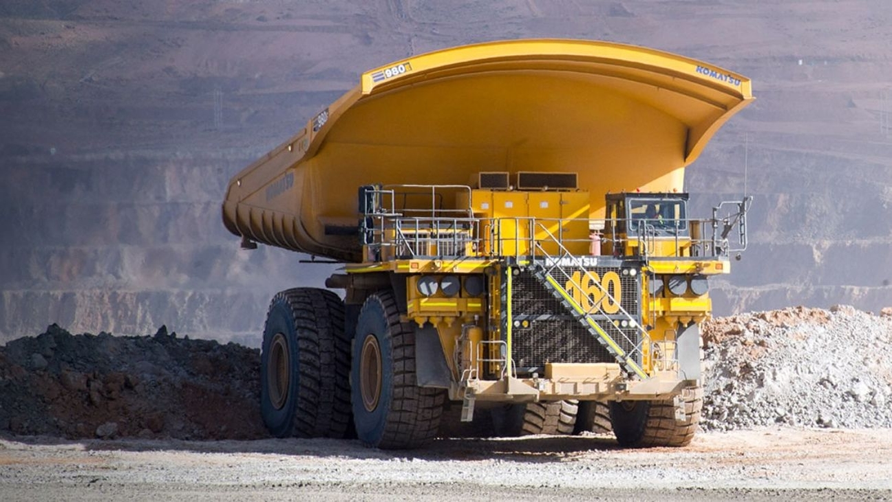 Universidad Católica de Chile se posiciona como líder en Ingeniería de Minería según Ranking QS, impulsando la sostenibilidad y competitividad del sector