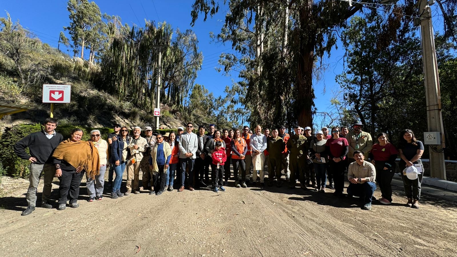 Vecinos participan en la primera cuenta pública de la Central Hidroeléctrica Chapiquiña de ENGIE Chile