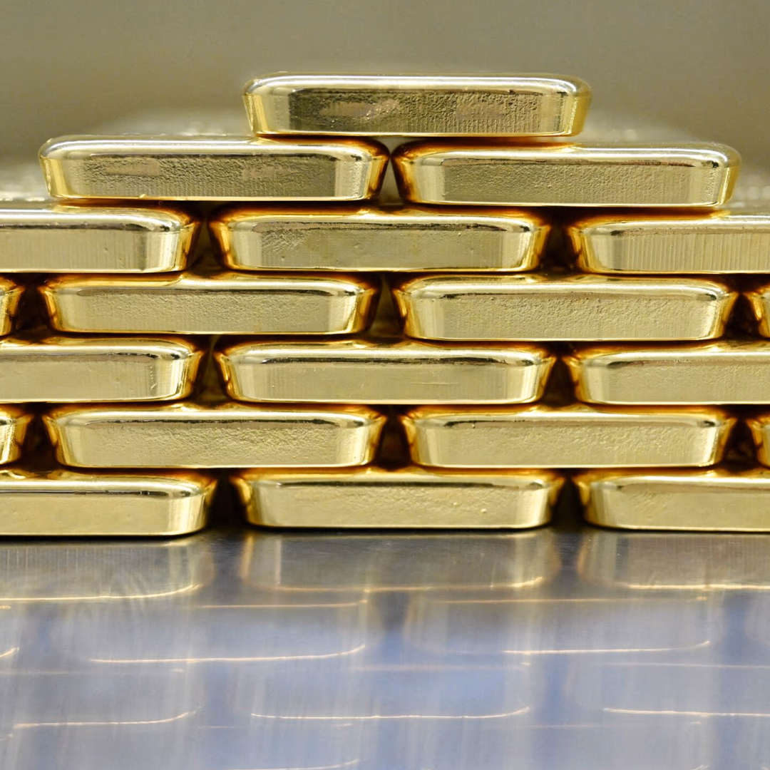 Oro cae a mínimo de dos meses presionado por el dólar y expectativas de inflación en EE.UU.