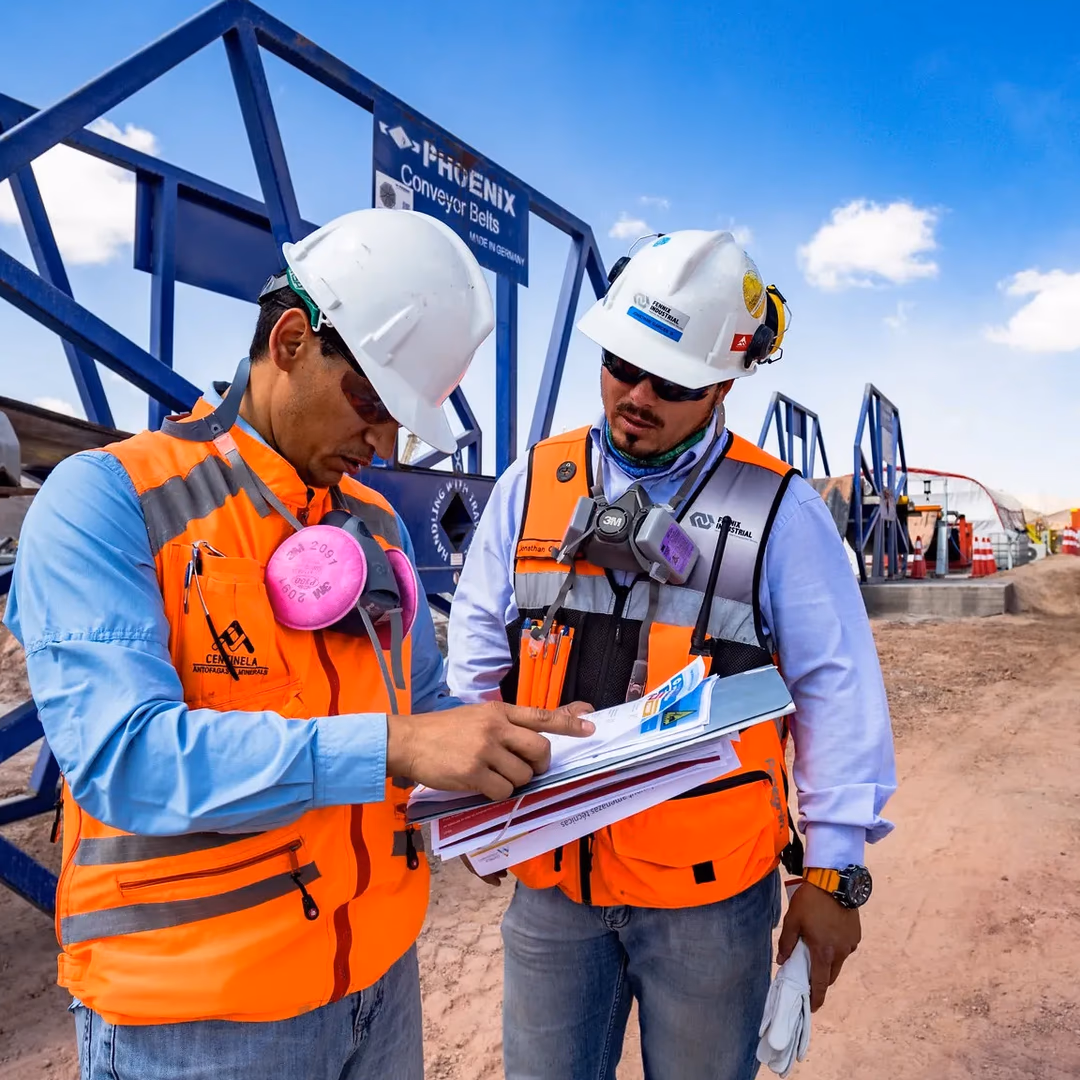 Antofagasta Minerals abre 42 nuevas vacantes con sueldos competitivos y turnos 4×3 y 7×7 en todo Chile