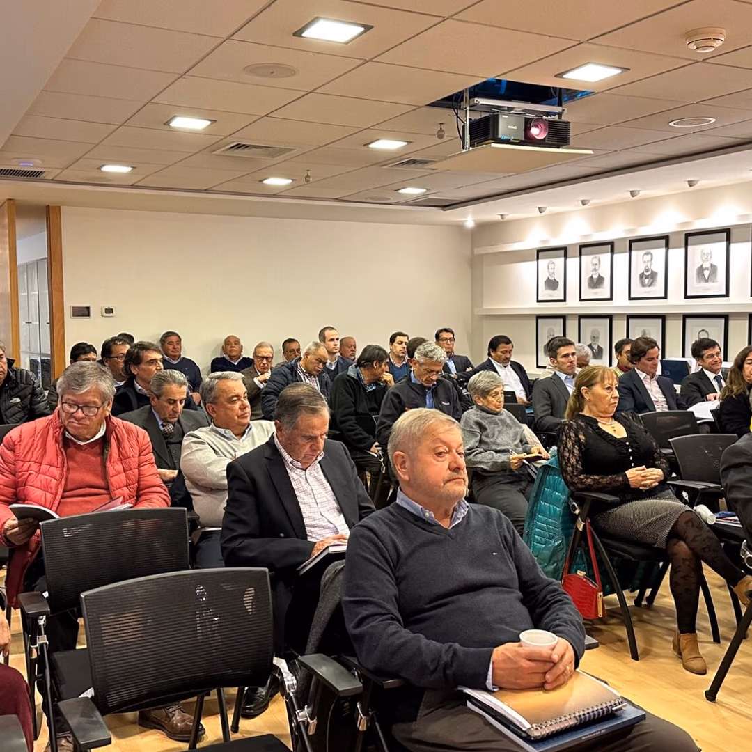 Asamblea de socios aprueba Memoria Anual y Estatutos Financieros