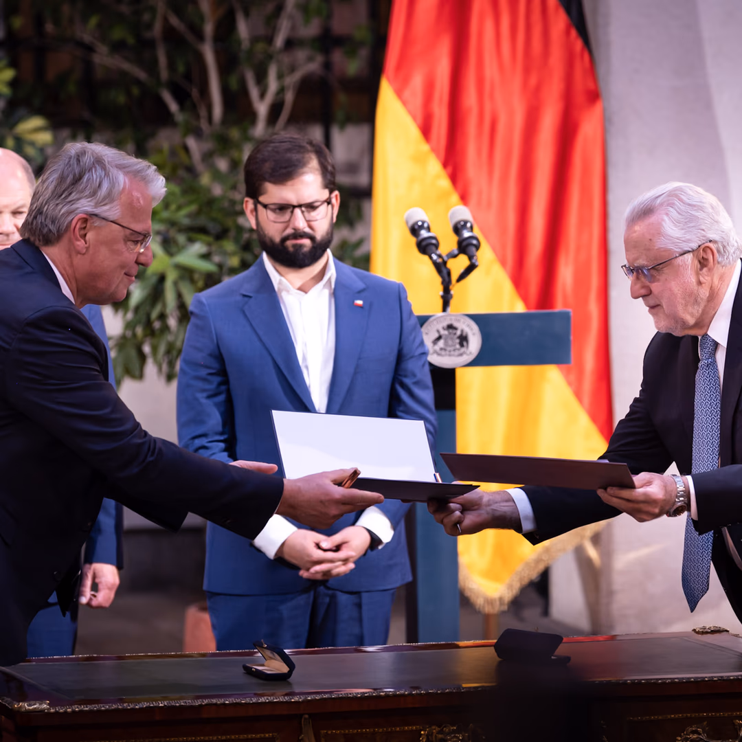 Aurubis y Codelco firman acuerdo para cooperar en una cadena de valor del cobre más sostenible y responsable