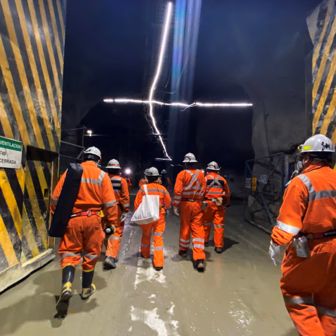 Convocan a paro nacional en todas las divisiones de Codelco tras anuncio de cierre de Ventanas