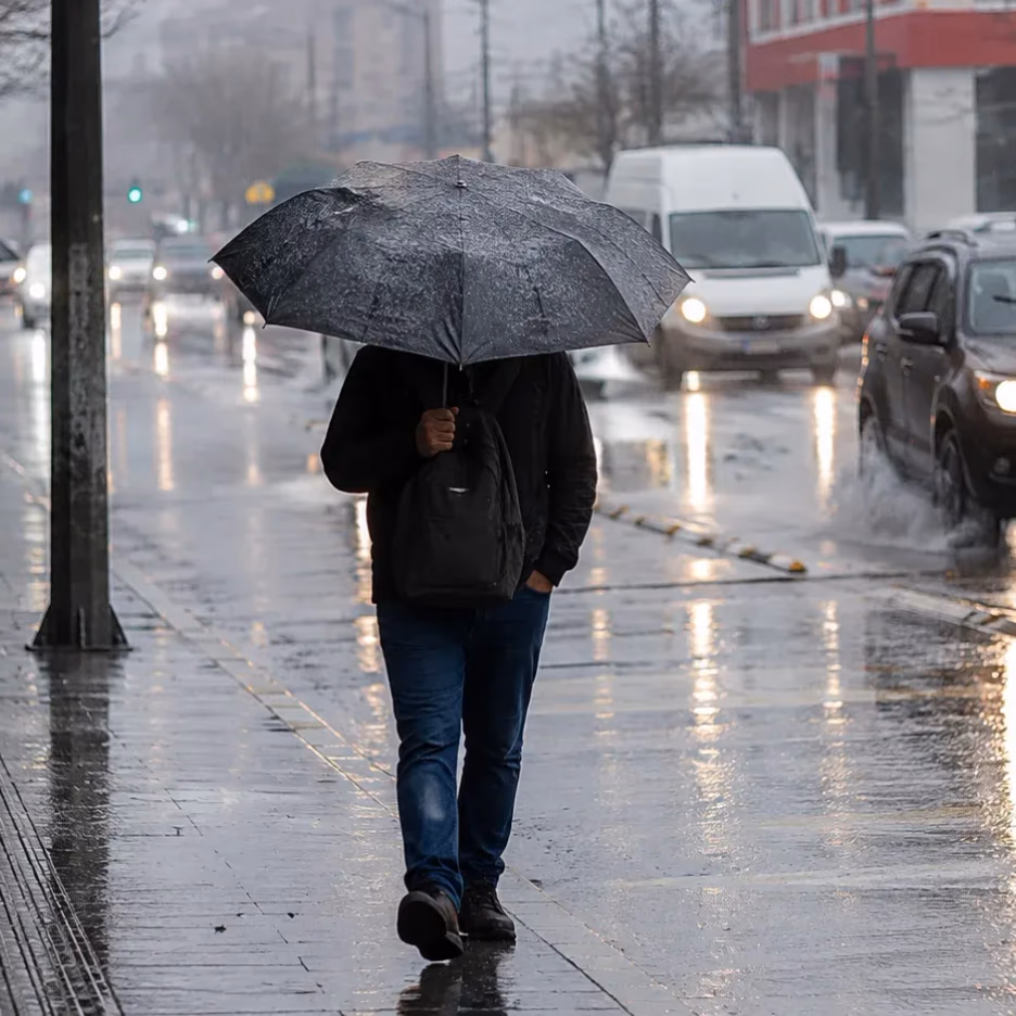 Alerta por lluvias fuertes en Maule, Ñuble y Biobío: sistema frontal dejará hasta 80 mm por sector