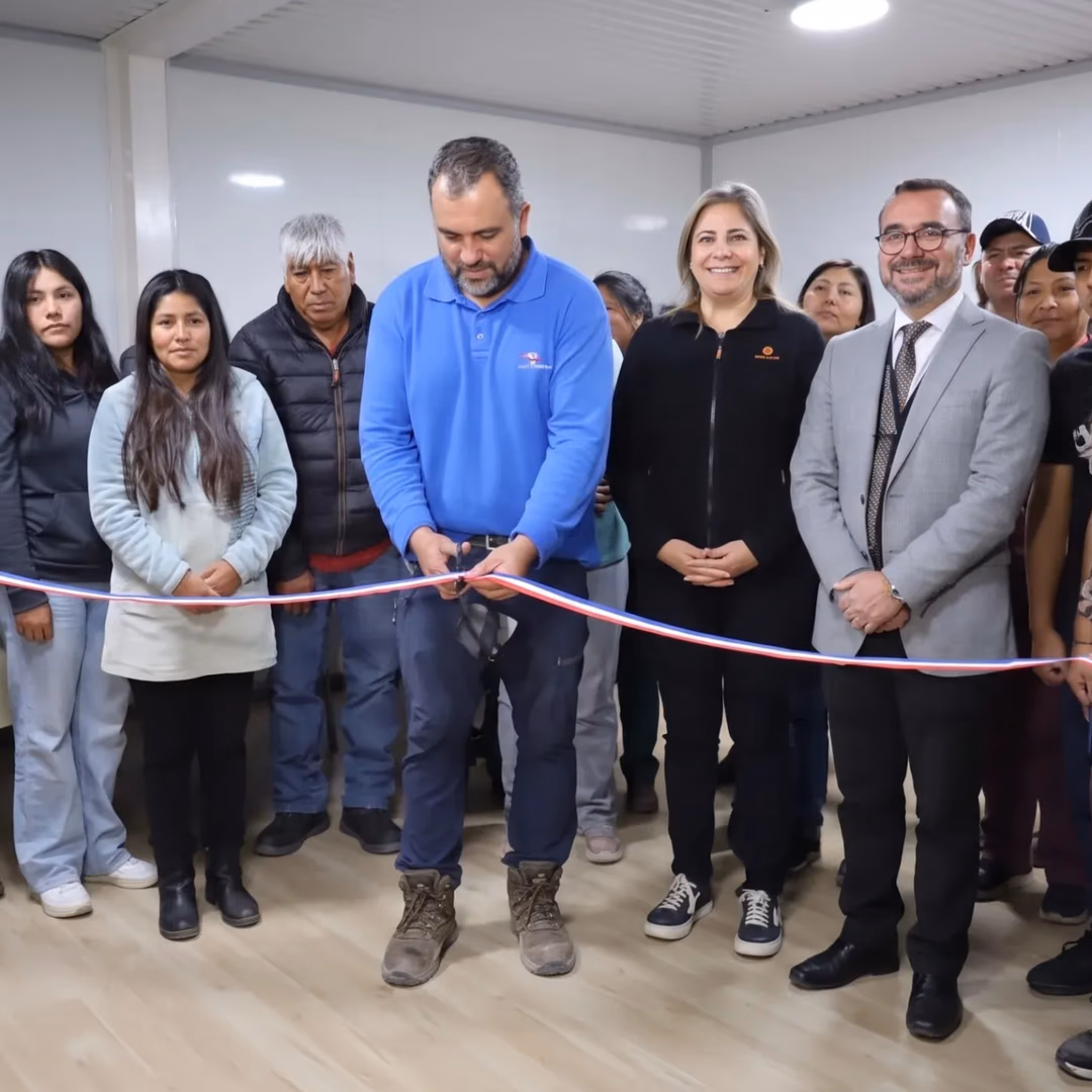Asociación Indígena “Machaj Inti” inaugura una nueva Sala Virtual con apoyo de Ministro Hales