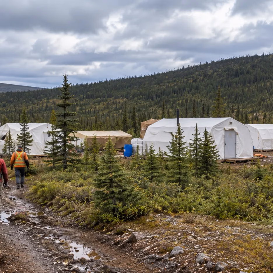 Canadá: Hi-View identifica anomalía de 1.000 metros con potencial de cobre, oro y plata en proyecto Black Pearl