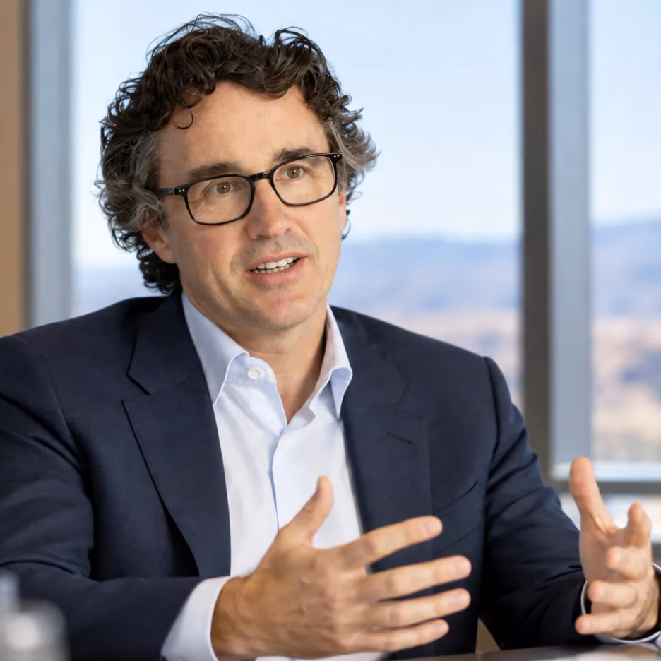 Rio Tinto propone aumentar 56% la remuneración de su CEO y elevar compensación máxima a US$24,4 millones