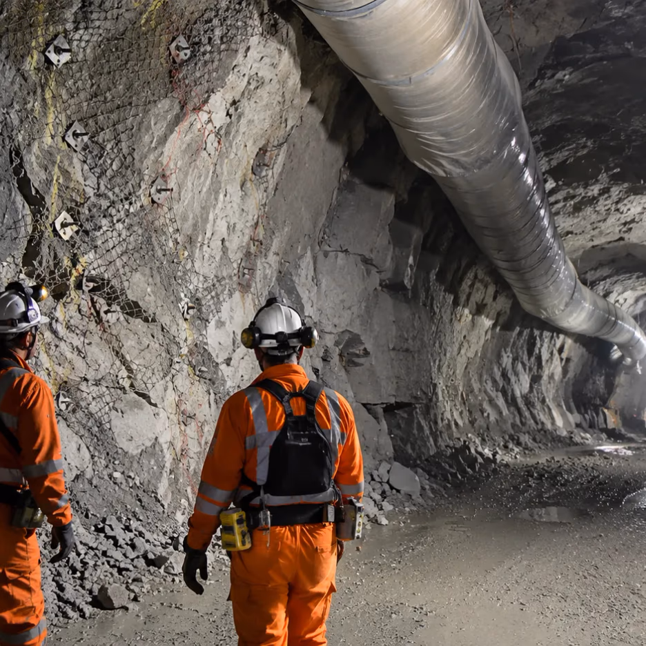 Codelco profundiza estudios geológicos en El Teniente y suma experto con experiencia en la NASA para evaluar reapertura de Andes Norte