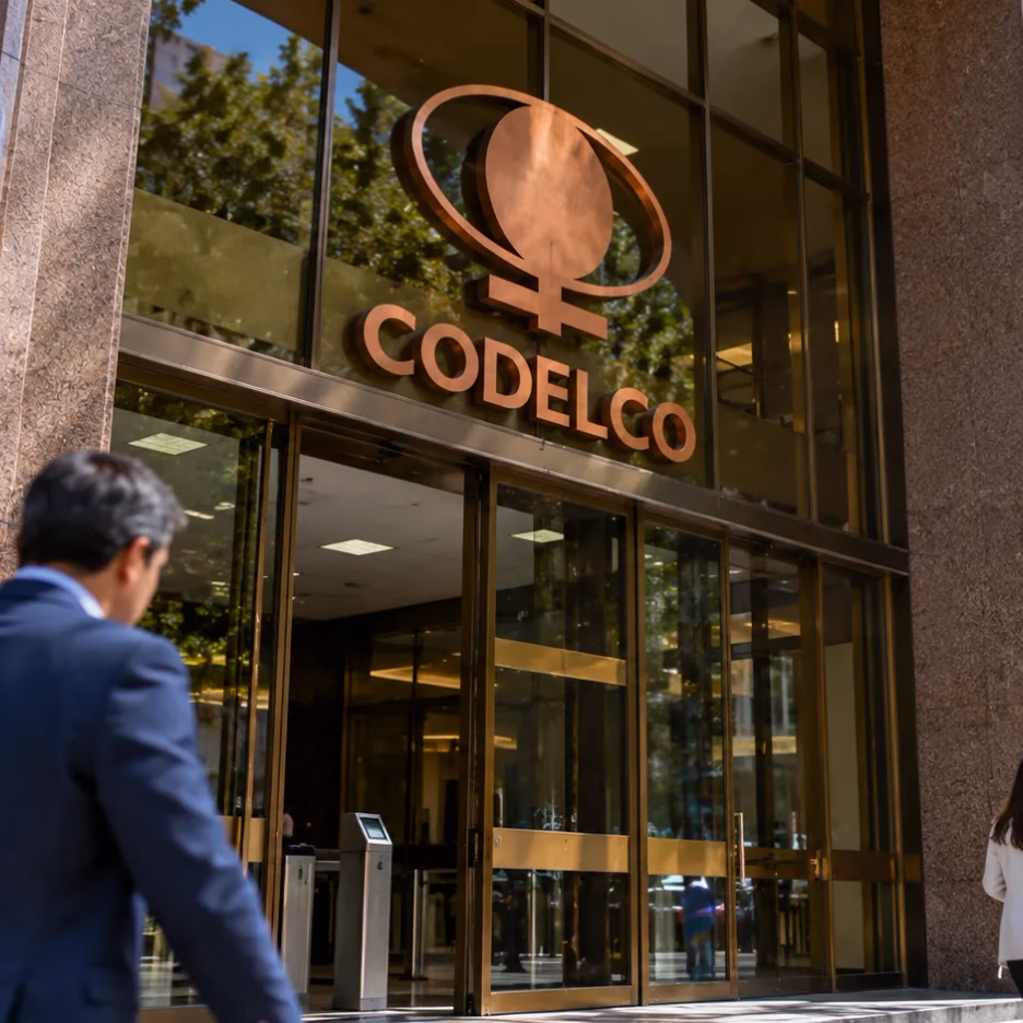 Codelco enfrenta mayor presión del Congreso tras despido de ocho ejecutivos por irregularidades en producción de cobre