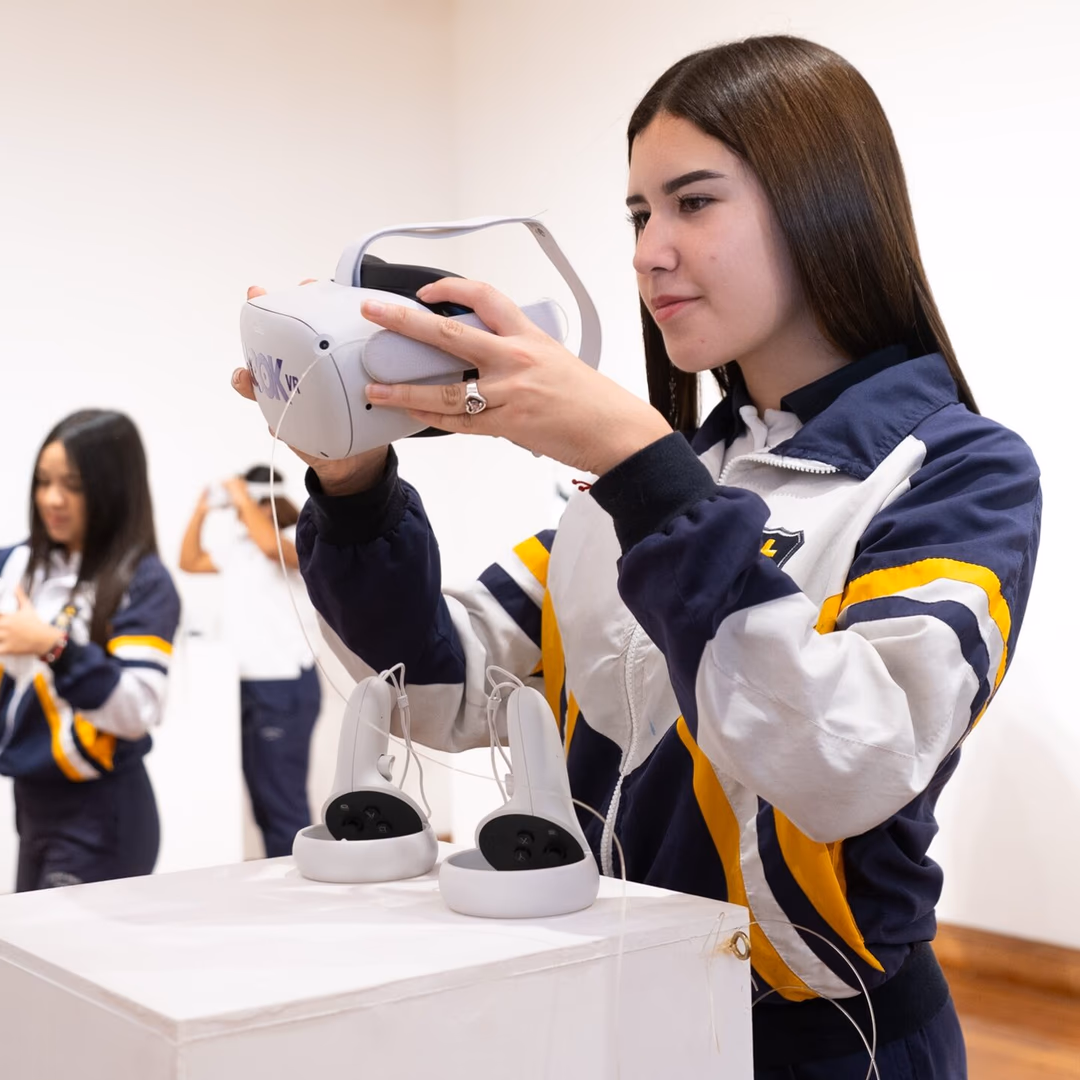 Más de dos mil personas han visitado exposición “Museo Newton” en Sala de Arte Casa Collahuasi