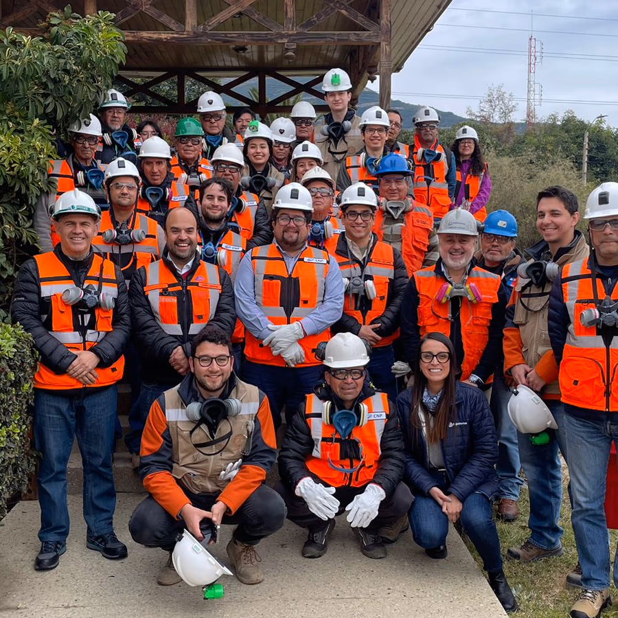 Mineros pirquineros y de pequeña escala visitaron