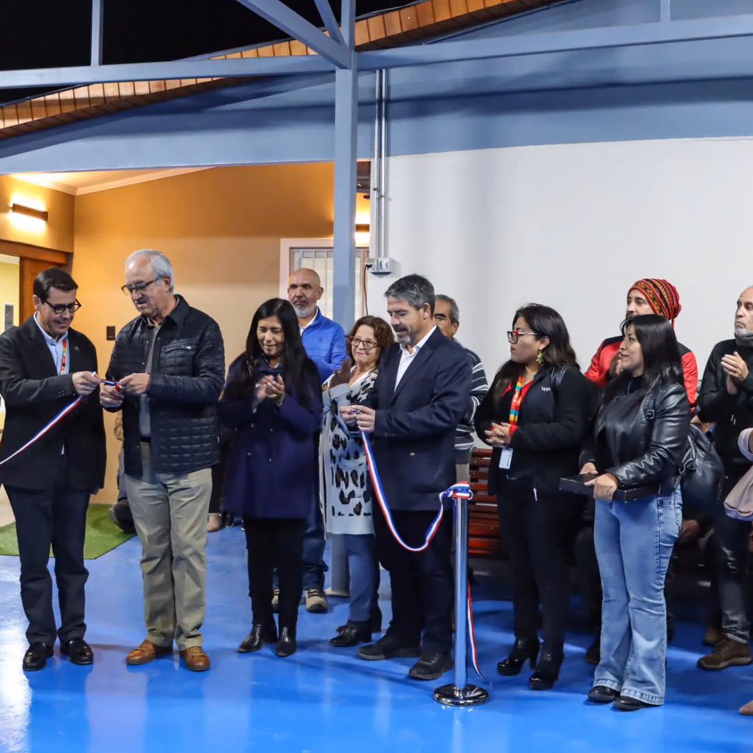 Ministro Hales y organizaciones vecinales de Calama inauguraron nuevos espacios públicos para la comunidad