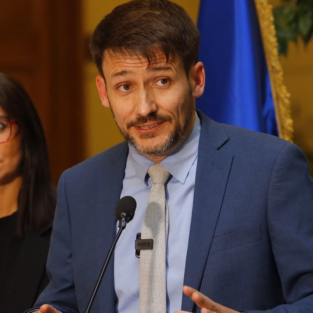 Pardow recalca que plan del Gobierno por gas sigue en marcha y descarta subsidio a la industria: «Es un oligopolio»
