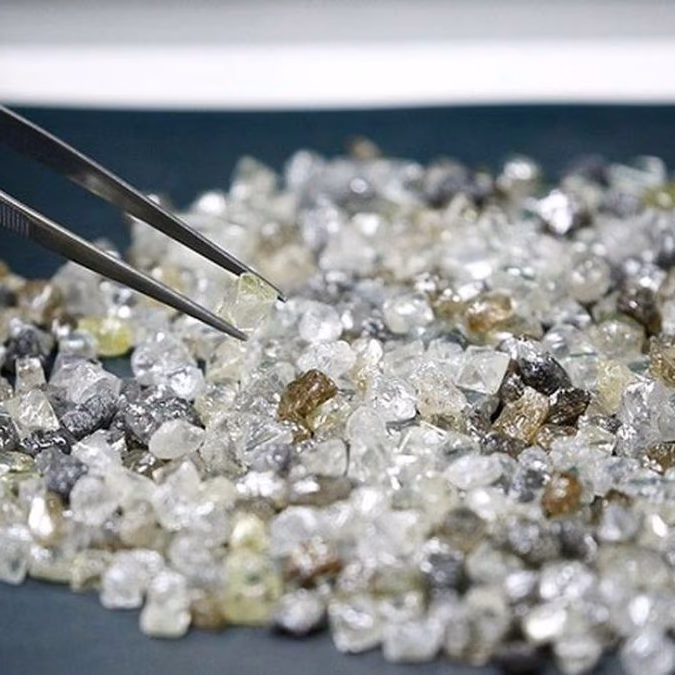 De Beers baja precios de diamantes y reduce su círculo de compradores en plena presión del mercado
