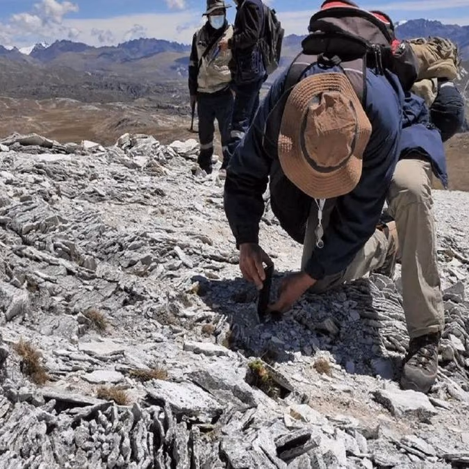 Perú impulsa litio y uranio como minerales estratégicos para la transición energética