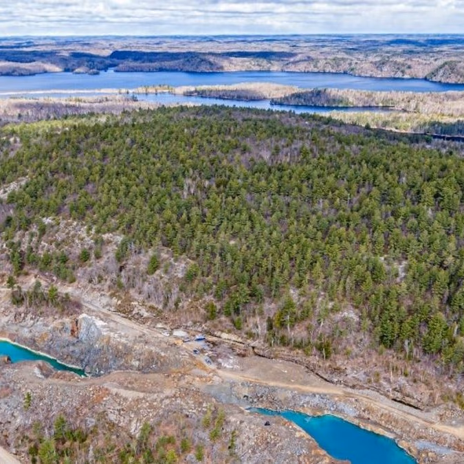 Adelphi Metals inicia exploración en Brady Sudbury con estudios de gravedad y electromagnetismo aéreo