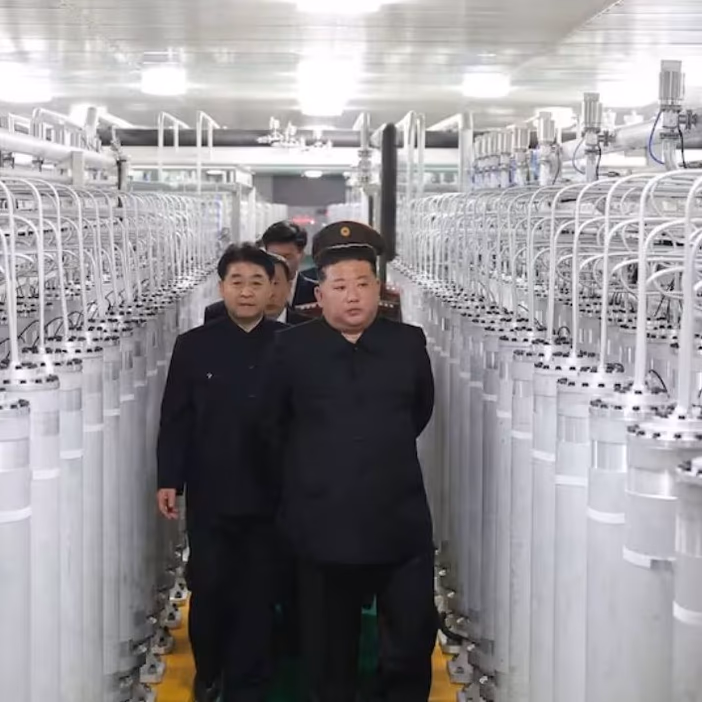 Kim Jong-un muestra nueva planta nuclear y eleva la presión sobre EE.UU. y Corea del Sur