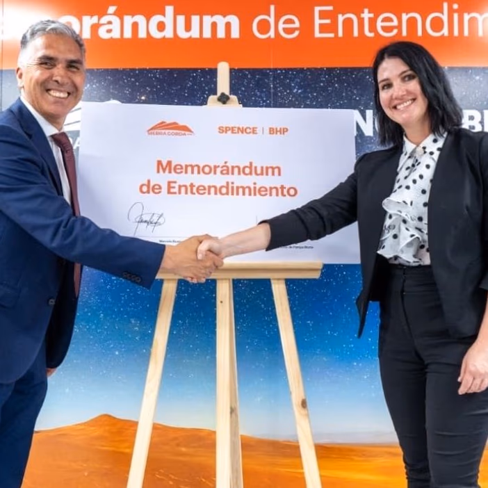 Sierra Gorda SCM y Minera Spence S.A. firman memorando de entendimiento para fortalecer la eficiencia y sostenibilidad de sus operaciones