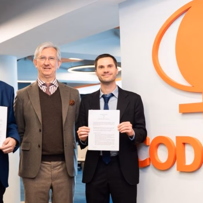 Codelco e instituto francés CEA-Liten sellan acuerdo de desarrollo tecnológico para impulsar la electrificación de la minería subterránea