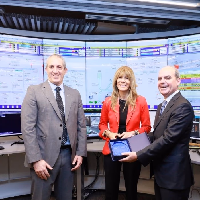 AES Andes y Cencosud extienden uno de los mayores acuerdos de energía renovable para suministro del retail en Chile