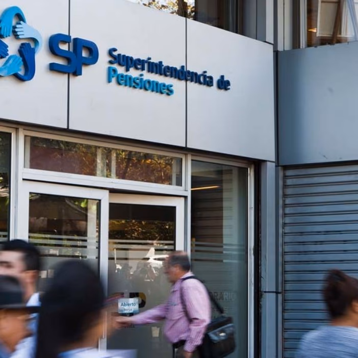 Reforma previsional: Superintendencia aclara que AFP seguirán administrando parte clave del SIS pese a traspaso al Seguro Social
