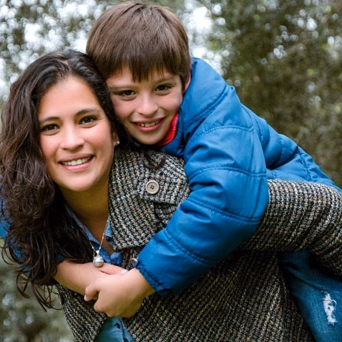 Bonos para mamás y jefas de hogar en junio: revisa 5 pagos que podrías estar dejando pasar