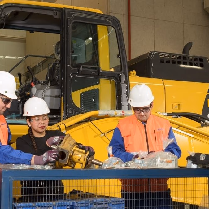 Trabajo en Komatsu Chile: revisa 244 ofertas disponibles y vacantes en faenas mineras