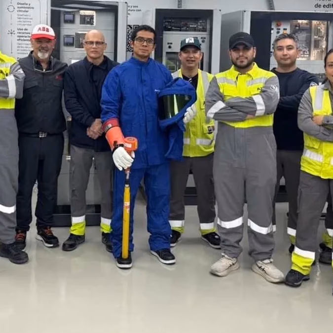 ABB fortalece la seguridad eléctrica con entrenamiento especializado y simulaciones prácticas