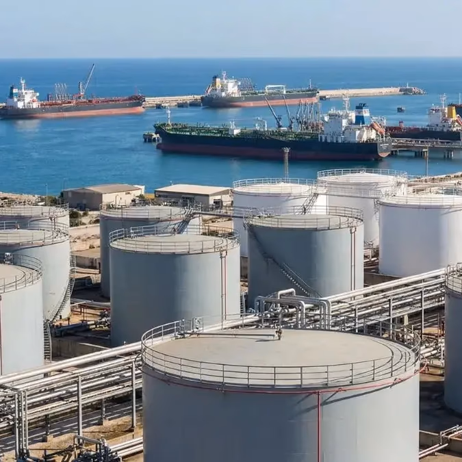 AIE plantea liberar 400 millones de barriles de reservas de petróleo y Japón se adelanta: qué cambia desde la próxima semana