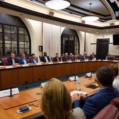 Argentina se reúne con las principales petroleras norteamericanas para desarrollar el potencial de Vaca Muerta