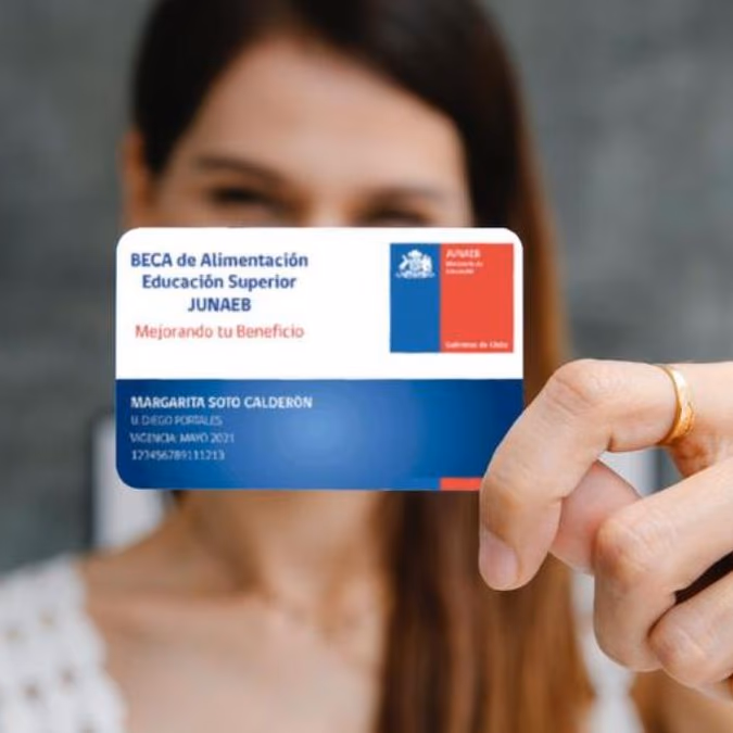 Beneficios y becas escolares en Chile: Información y requisitos actualizados