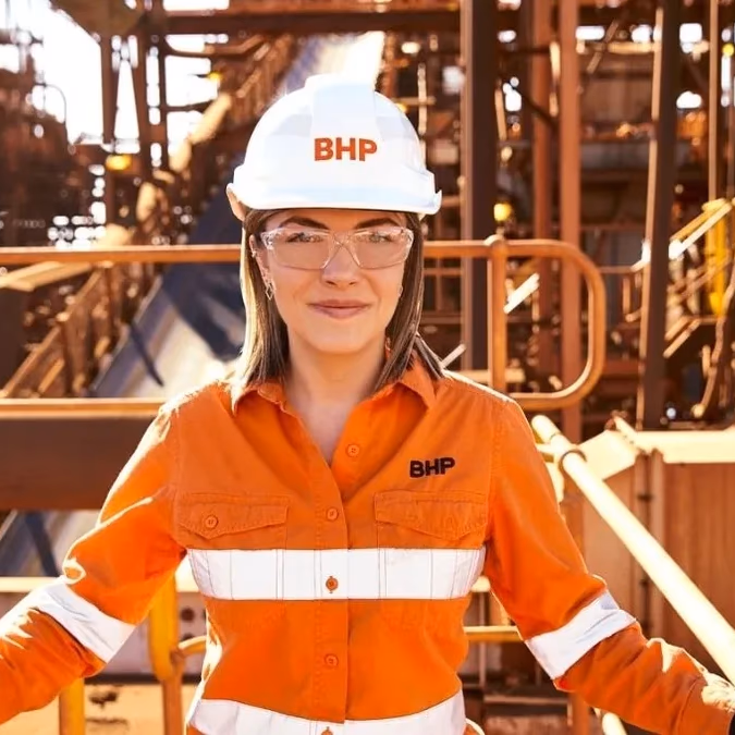 BHP lidera en inclusión femenina con 46% en el sector minero chileno