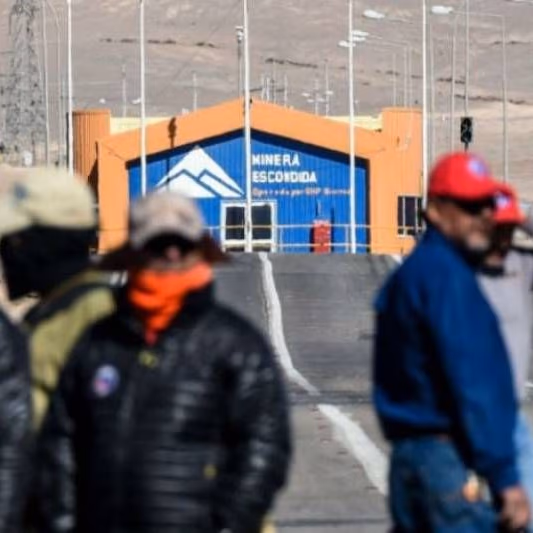 BHP pasa a la ofensiva y va a la justicia por conflicto con sindicato de Minera Escondida