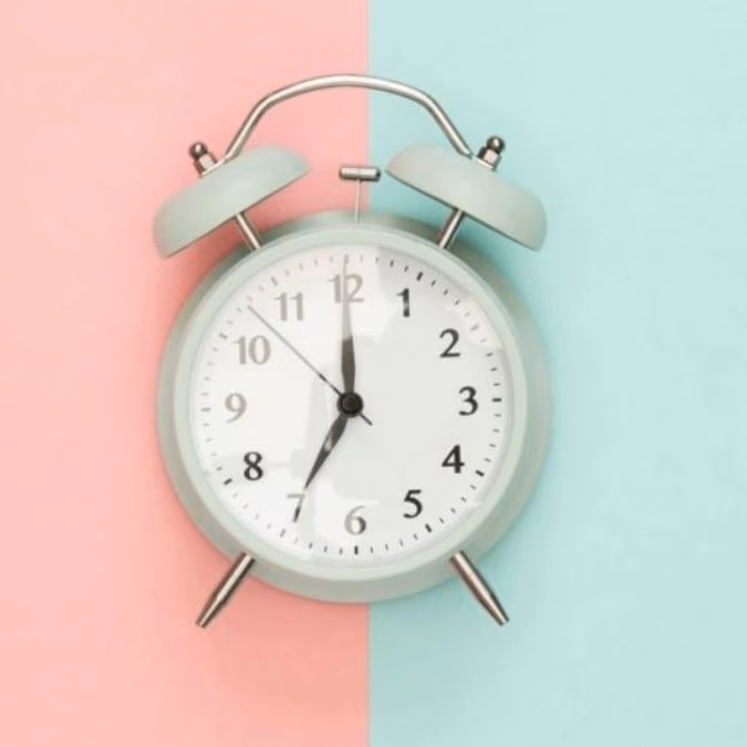 Cambio de hora en Chile: ¿se atrasa o se adelanta el reloj este sábado 5 de abril?