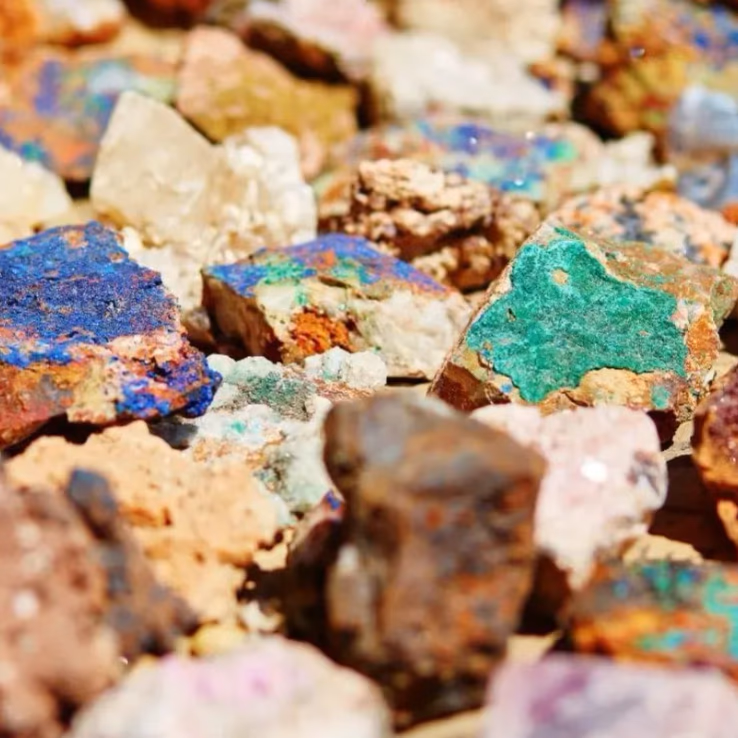 Canadá impulsa estrategia histórica para asegurar suministros de minerales críticos por US$ 6.4 mil millones