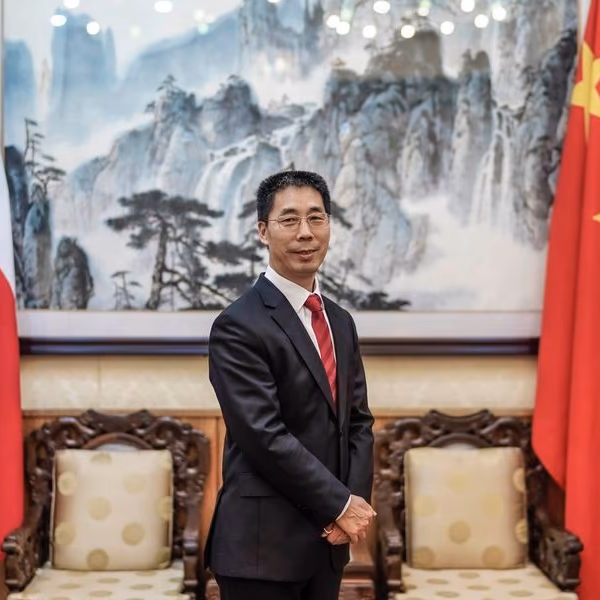 China felicita a BYD por ganar licitación del litio y espera que “cumpla con las leyes y regulaciones locales en las próximas operaciones”