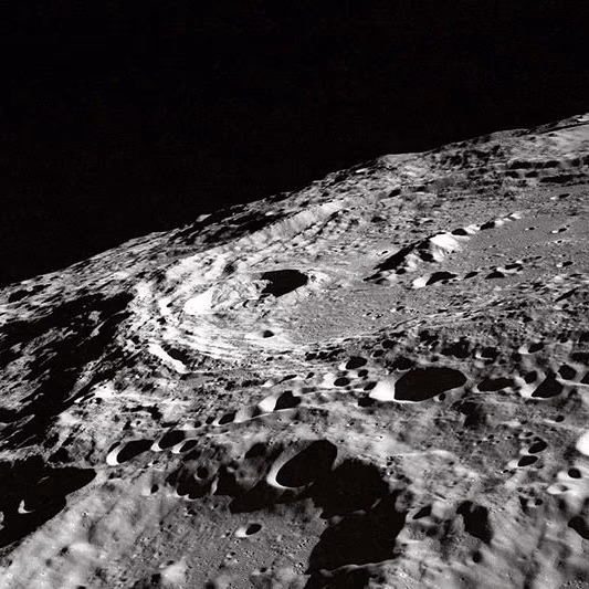 Científicos quieren hacer trabajos de minería en el espacio