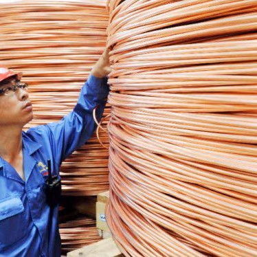 Cobre tiene un mal día ante la inflación y China, pero Cochilco sube su proyección de precio para este año