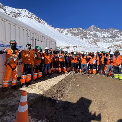 Codelco Andina avanza en contratar mano de obra local