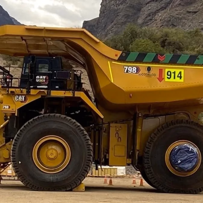 Codelco Andina completa flota de 18 camiones CAEX: qué cambia en la capacidad de Mina Rajo