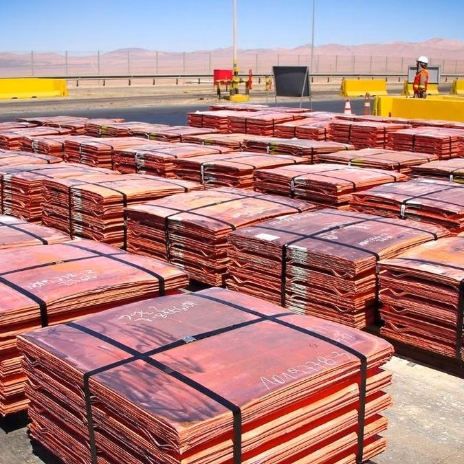 Codelco frena caída en la producción de cobre en 2024, pero su brecha con Escondida se reduce a mínimo histórico