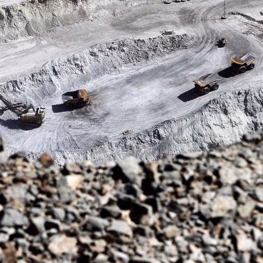 Codelco y BHP firman el primer acuerdo en su historia, con foco en la innovación para el desarrollo minero sustentable